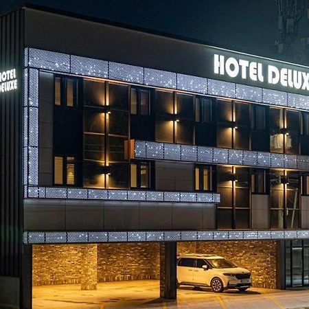 Deluxe Motel Geoje Esterno foto