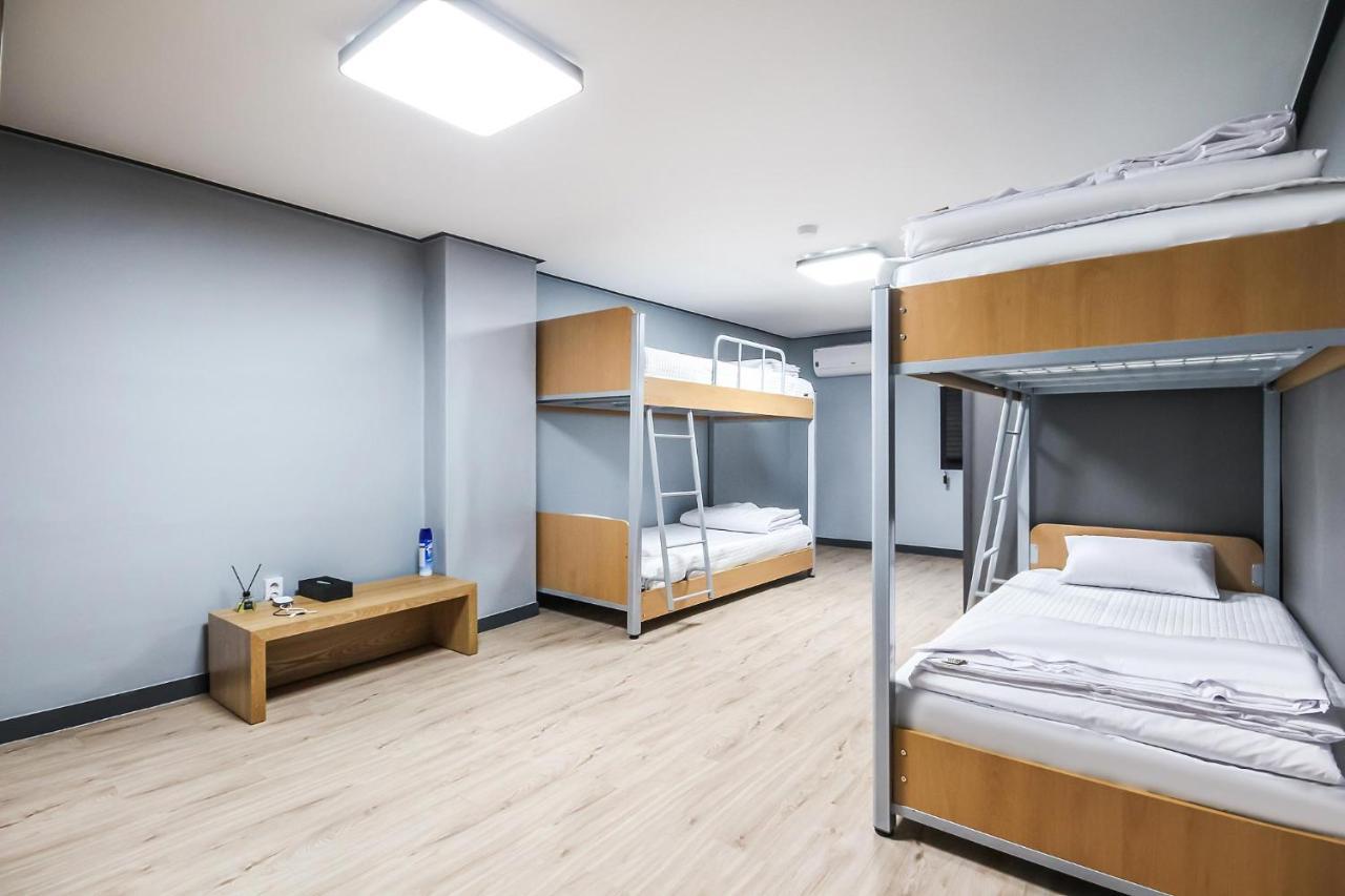 Deluxe Motel Geoje Esterno foto